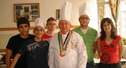 20 de elevi italieni în practică în licee din Constanța - 3e6d5531c2e07abdddc4dceb7d85fde8.jpg