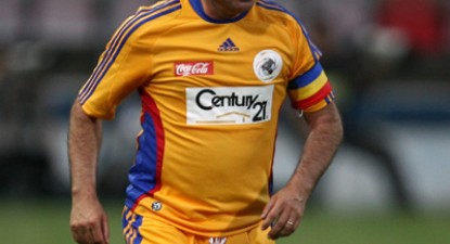 Hagi și Gică Popescu strâng bani pentru victimele cutremurelor din Haiti - 3e85460af019dc16fb91c8742aa49a24.jpg
