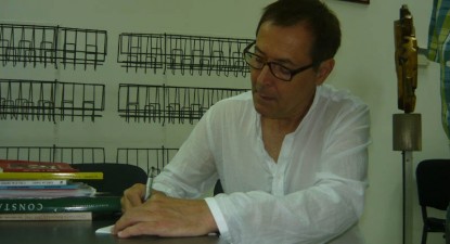 Scriitorul Petru Popescu își argumentează opera în mijlocul constănțenilor - 3f2d7cfce38125fd40009690c02115be.jpg