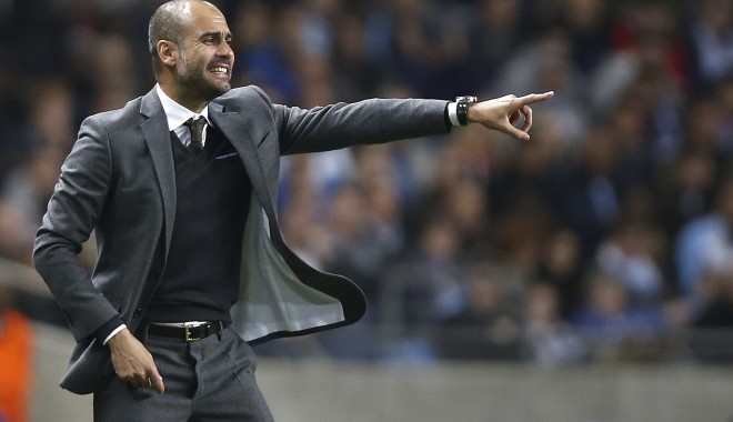 Pep Guardiola îl arată cu degetul pe doctorul Muller-Wohlfahrt - 3f7c209a8e1956774b6e2a71ba29b4c0-1412063339.jpg