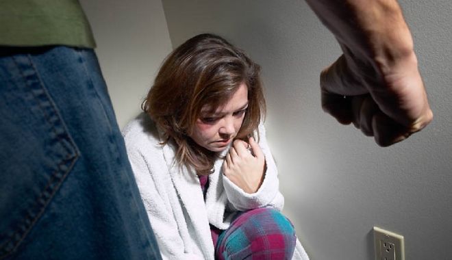 Femeie BĂTUTĂ CRUNT de fostul concubin! Poliția l-a dat afară din casă! - 3octfemeiebatuta-1570099004.jpg