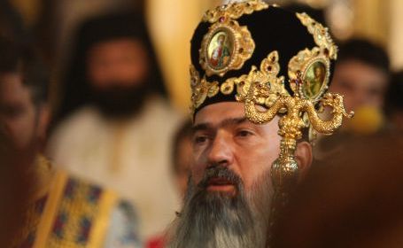 Ce invitație de week-end a primit Arhiepiscopul Tomisului - 4-1317415597.jpg