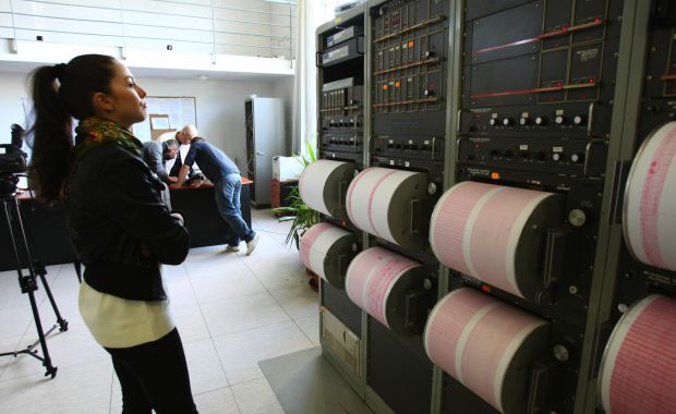 Seismologul care a prezis dezastrul din 77 face previziuni sumbre pentru 2012 - 4-1334575064.jpg
