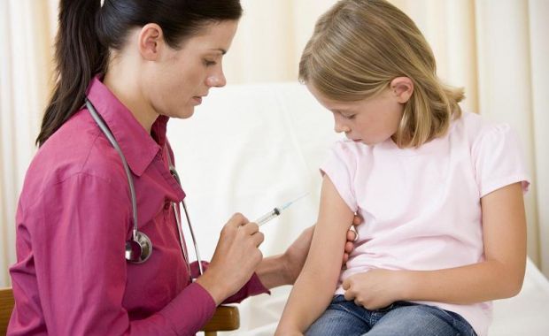 Medicii de familie, nevoiți să îi vaccineze pe elevi - 4-1343814547.jpg