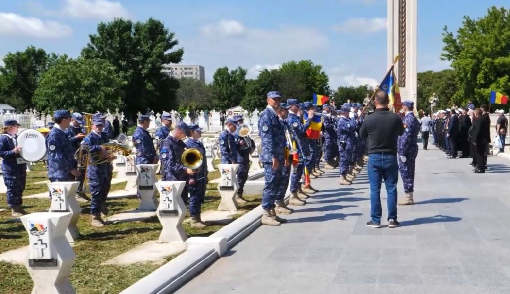 Ziua Eroilor, marcată cu respect și recunoștință la Constanța - 4-1748613767.jpg