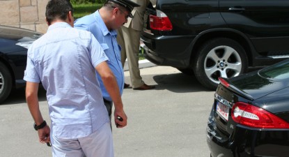 Mazăre, accidentat la semafor de propriul bodyguard (galerie foto) - 4077e51c9161eba27b433da8a62bd9cd.jpg