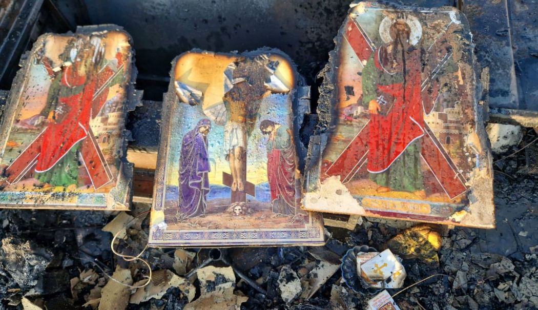 Incendiu de proporţii în judeţul Constanţa. Trei icoane au supravieţuit dezastrului - 4082d68e256d46eebbfd939b9eb06004-1750838412.jpg