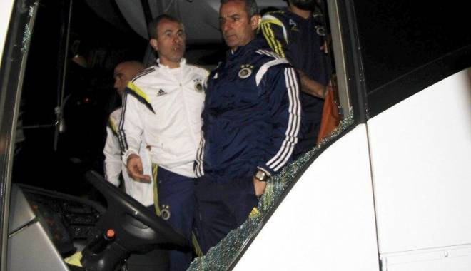 Atac armat împotriva autocarului echipei Fenerbahce Istanbul / PRIMELE ARESTĂRI - 409626409626fener-1428391334.jpg