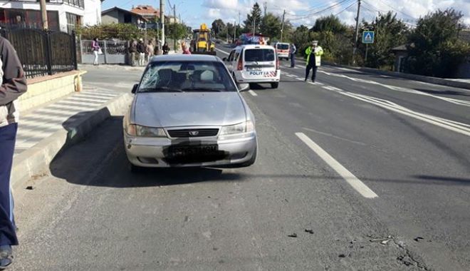 Minoră de 16 ani, lovită de mașină! Fata traversa strada pe trecerea de pietoni - 42506574343544206392097198373745-1537948537.jpg