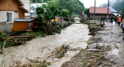 Suma alocată pentru reconstrucția unei locuințe distruse de inundații nu va depăși 39.000 de lei - 42a94c56a7e5497fd487ed1818a6f0df.jpg
