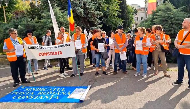 Grevă la Poşta Română. Angajaţii din Constanţa au ieșit în stradă - 4320077896118protestposta-1686765802.jpg