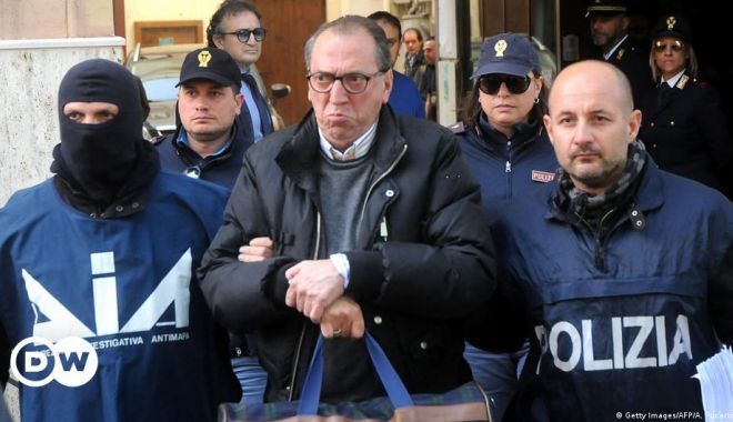 A fost arestat cel mai căutat lider mafiot! 30 de ani a reuşit să fugă! - 434572576-1673863525.jpg