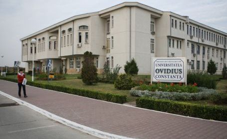 Universitatea 