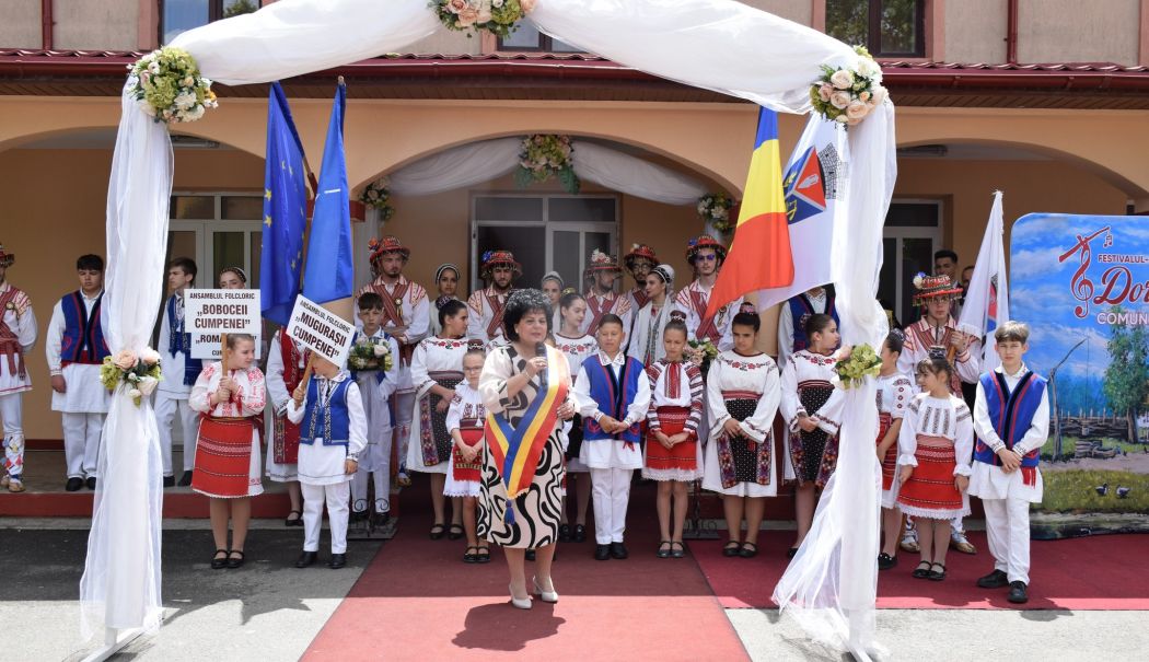 Tradiţia continuă şi în acest an! „Dor de Cânt Românesc” a adus, la Cumpăna, artişti talentaţi şi muzică de suflet