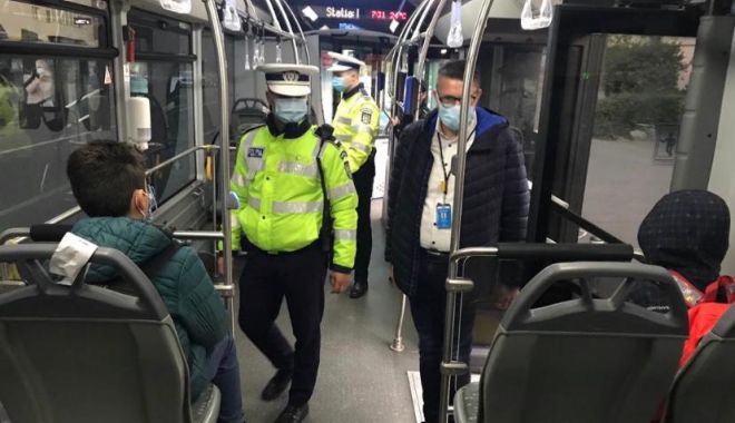 Oamenii legii efectuează controale în autobuzele şcolare - 44531eed88044659b7ea5642f496e0e9-1603435302.jpg