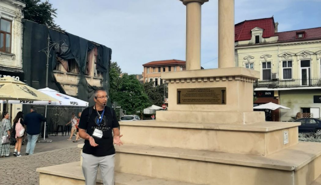 Tur cultural ,,Regii României” organizat de Centrul „Theodor Burada” - 44816142679254112774822085108314-1720454387.jpg