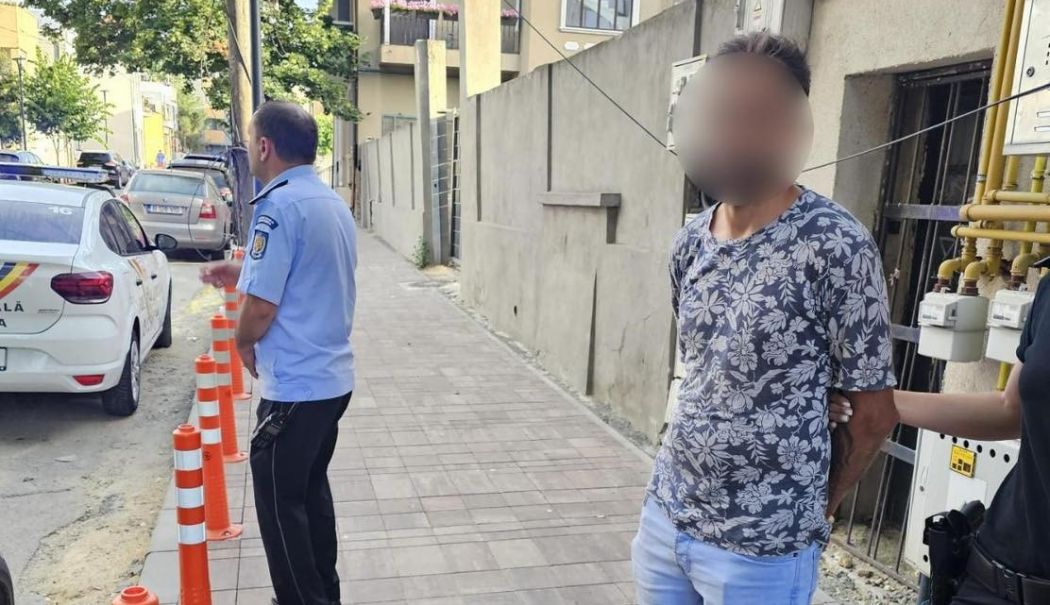 Bărbat prins de polițiștii locali constănțeni în timp ce distrugea mai multe autoturisme