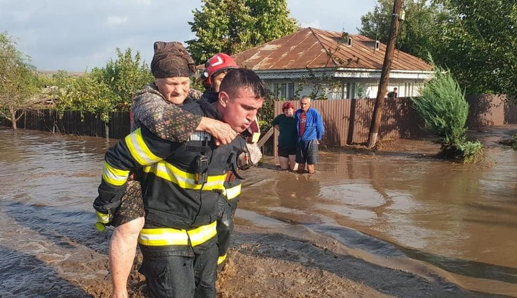 Risc de contaminare la Galați, după inundațiile fără precedent. Recomandările Ministerului Sănătății