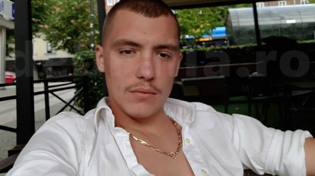 Cine este tânărul care a intrat cu mașina în mulțime, la mall-ul din Brăila - 46123702219879705039228746932154-1541943890.jpg