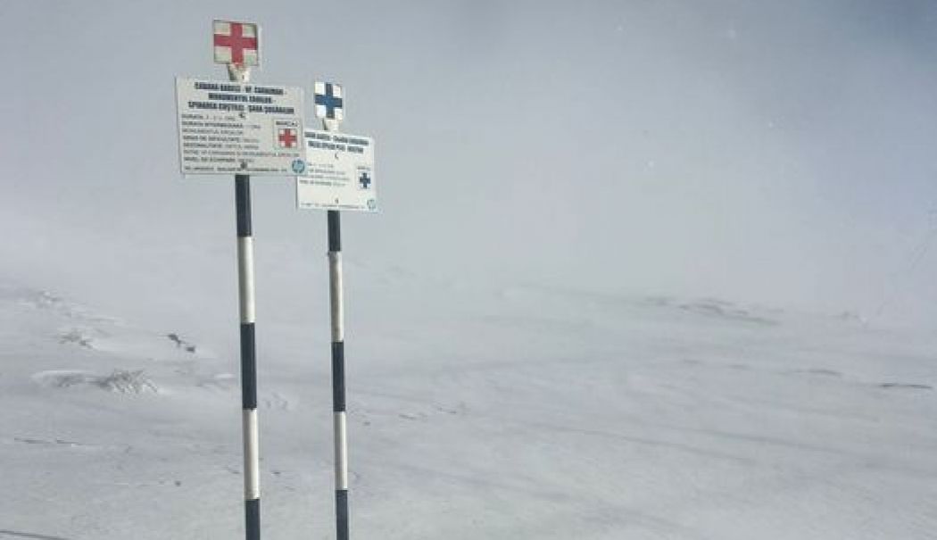 Salvamontiştii avertizează asupra posibilităţii declanşării de avalanşe - 46784294295874484962342131775272-1732351772.jpg
