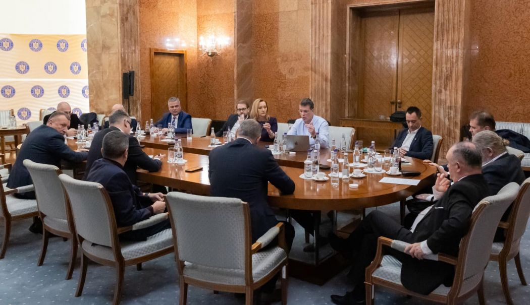 Patru partide se pregătesc să intre împreună la guvernare. Varianta unui candidat comun la prezidenţiale rămâne în discuţie