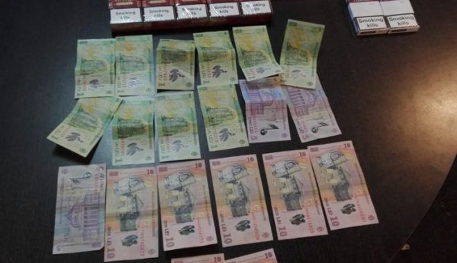 VIDEO. Comercianții de țigări netimbrate, din Constanța, au rămas fără pachete și fără mașină - 48413273934607903399877398649448-1545378990.jpg