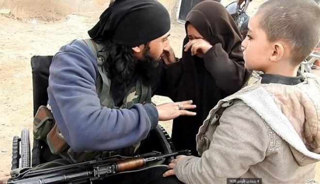 Momentul halucinant în care un jihadist își ia rămas bun de la copiii săi, înainte să se detoneze - 4870c4d5000005785296745imagem215-1516625107.jpg