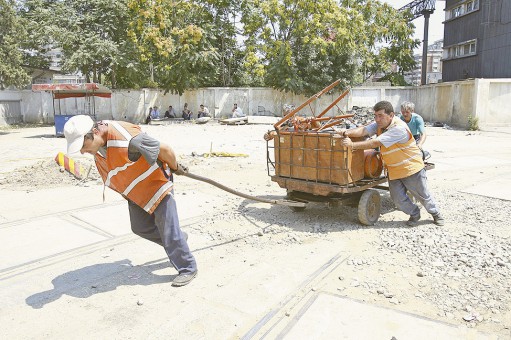 ITM/ Ce trebuie să primiți de la angajator dacă munciți pe caniculă - 487831014241-1340018152.jpg
