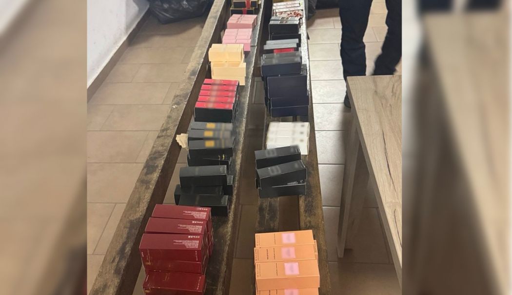 Vin sărbătorile! Contrabandiștii încearcă să aducă în țară parfumuri false