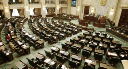 Noua lege ANI a fost adoptată, în forma ciuntită, de senatorii conduși de Gyorgy Frunda - 4a1cb399b9c0223c6ef38f2dd996aa2f.jpg