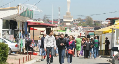 Constănțenii au ieșit la grătar, turiștii s-au scăldat în apa mării - 4a95ce88f6e1a943a02dc50d516b298d.jpg