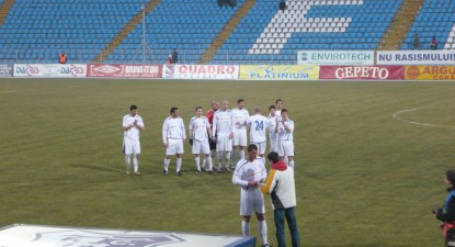 FC Farul - Viitorul / Ion Barbu a primit distincția pentru jucătorul anului 2010 - 4aa7f0eb85ef61abcffebbe75946707d.jpg