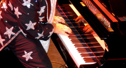 Elton John vrea să cânte cu Lady Gaga pentru următorul film 