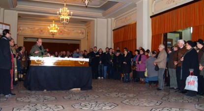 Înmormântare copleșitoare a coristului Cornel Agop - 4b49f173bdb7aa22827bf036b52abe29.jpg