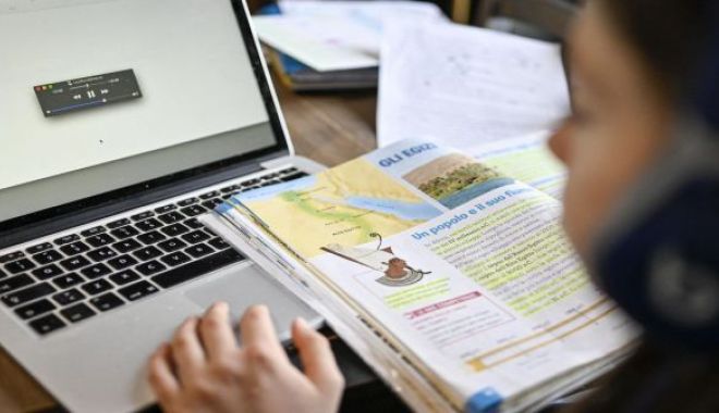 Regulile pentru orele cu predare online au fost publicate în Monitorul Oficial - 4cc770b0388a492a8621926e124525c3-1599904700.jpg