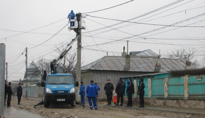 Furt de electricitate depistat, astăzi, de polițiștii constănțeni - 4decembriefurtelectricitatelipni-1386164049.jpg