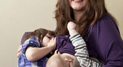 De condamnat? Își alăptează copilul în vârstă de șase ani! - 4e496c8eeb678cb8d5ba85347fdfdbe4.jpg