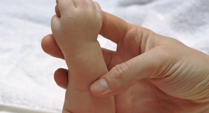 Un bebeluș din Constanța, obligat să poarte numele unui străin - 4f96fd60ac7a551d3c509e7739878bd1.jpg