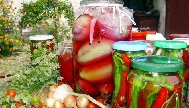 Murături  de vară asortate - 4iuliemuraturidevara-1309794875.jpg