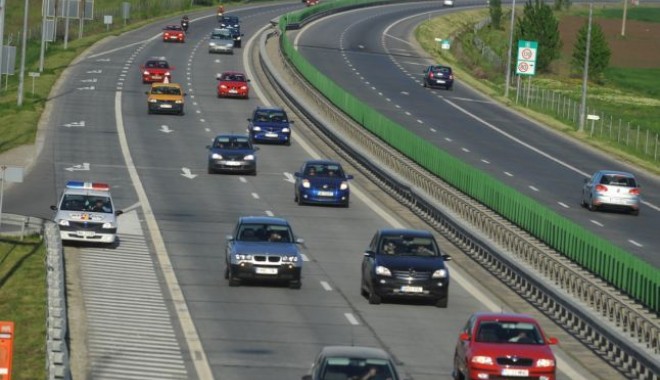Minivacanța de 1 Mai s-a încheiat / Autostrada Soarelui, supravegheată din elicopter - 4maiintoarceredinvacantapolitist-1399205328.jpg
