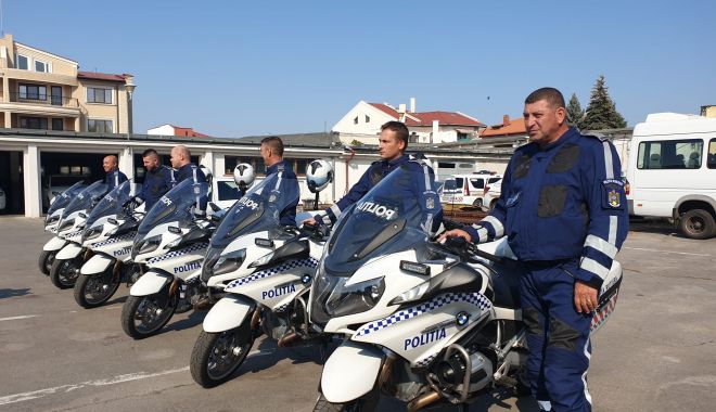 Dotări noi la Poliția Constanța: mașini supravegheate video și căști cu sistem bluetooth - 4octmasinipolitie2-1570175276.jpg