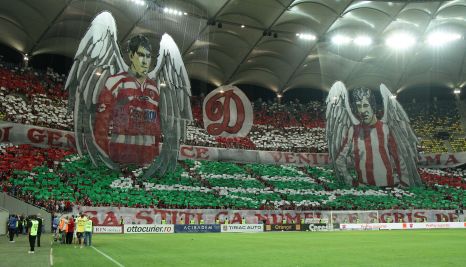 VIDEO. Cea mai frumoasă coregrafie 3D văzută pe un stadion din România - 5-1376324771.jpg