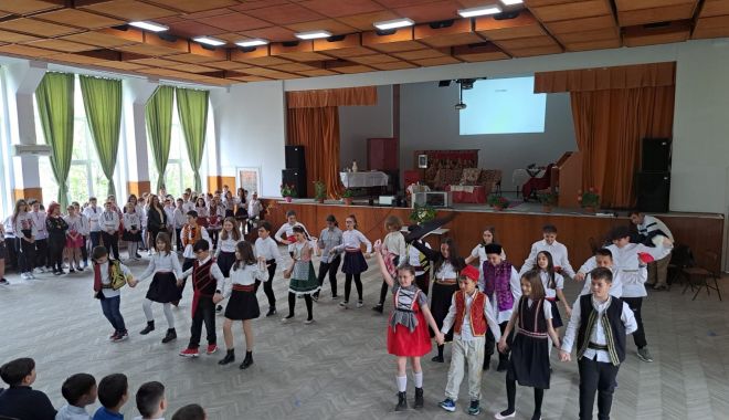 Comunitatea Liceului ”Lucian Blaga” și-a celebrat patronul spiritual