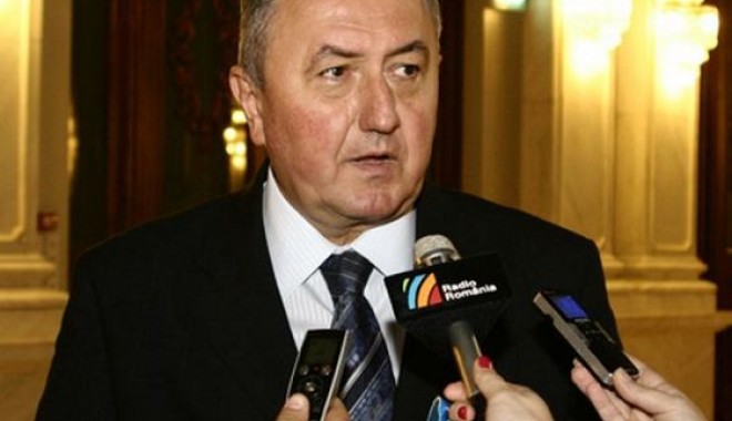 Sesizarea privind Statutul parlamentarilor, dezbătută de CCR pe 27 februarie - 50512539722b7926871dz-1361100762.jpg