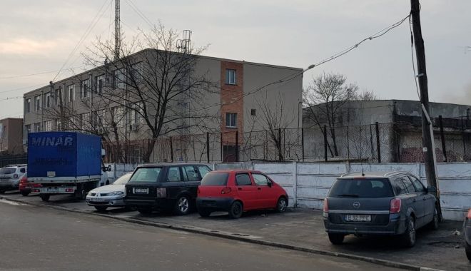 Incendiu pe strada Vârful cu Dor. Șase autospeciale încearcă să-l lichideze - 50654712101367670883344570572406-1548688215.jpg
