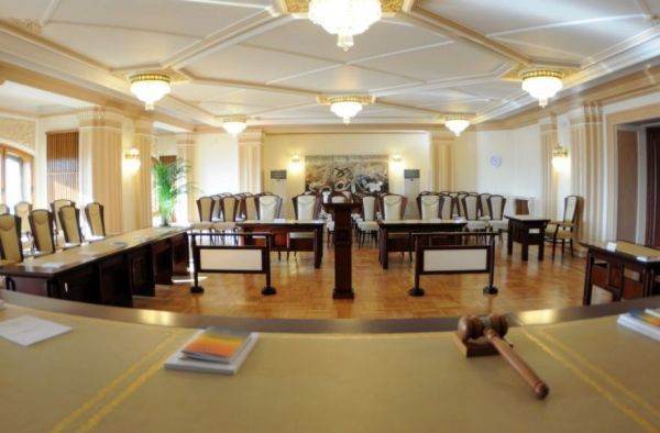 CCR a respins sesizarea AUR. Legea austerității va intra în vigoare la 1 august