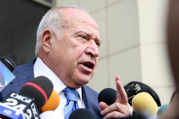 VOICULESCU rămâne FĂRĂ AVERE. Milioane de EURO confiscate de la fetele sale - 5243a0ff95f9cf971200000c-1407501663.jpg