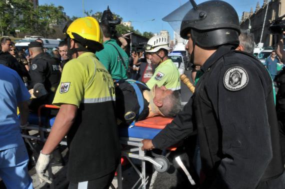 Cea mai mare tragedie din istoria recentă a spectacolelor de televiziune! - 52635ca795f9cf0d1e000006-1425973001.jpg