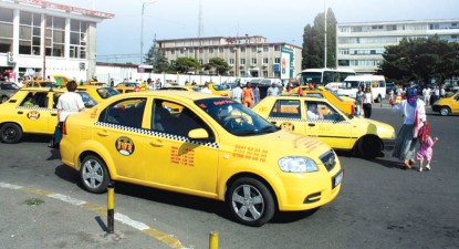Avocații și taximetriștii, cu datorii uriașe la sănătate - 527b305880675bfbc28165eb44503fd4.jpg