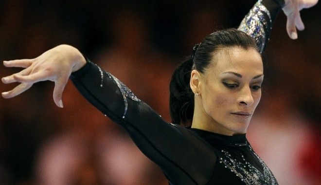 Cătălina Ponor participă la FIG Challenge Cup de la Gent - 5301585afpmediafaxfotojohnthys-1339194286.jpg